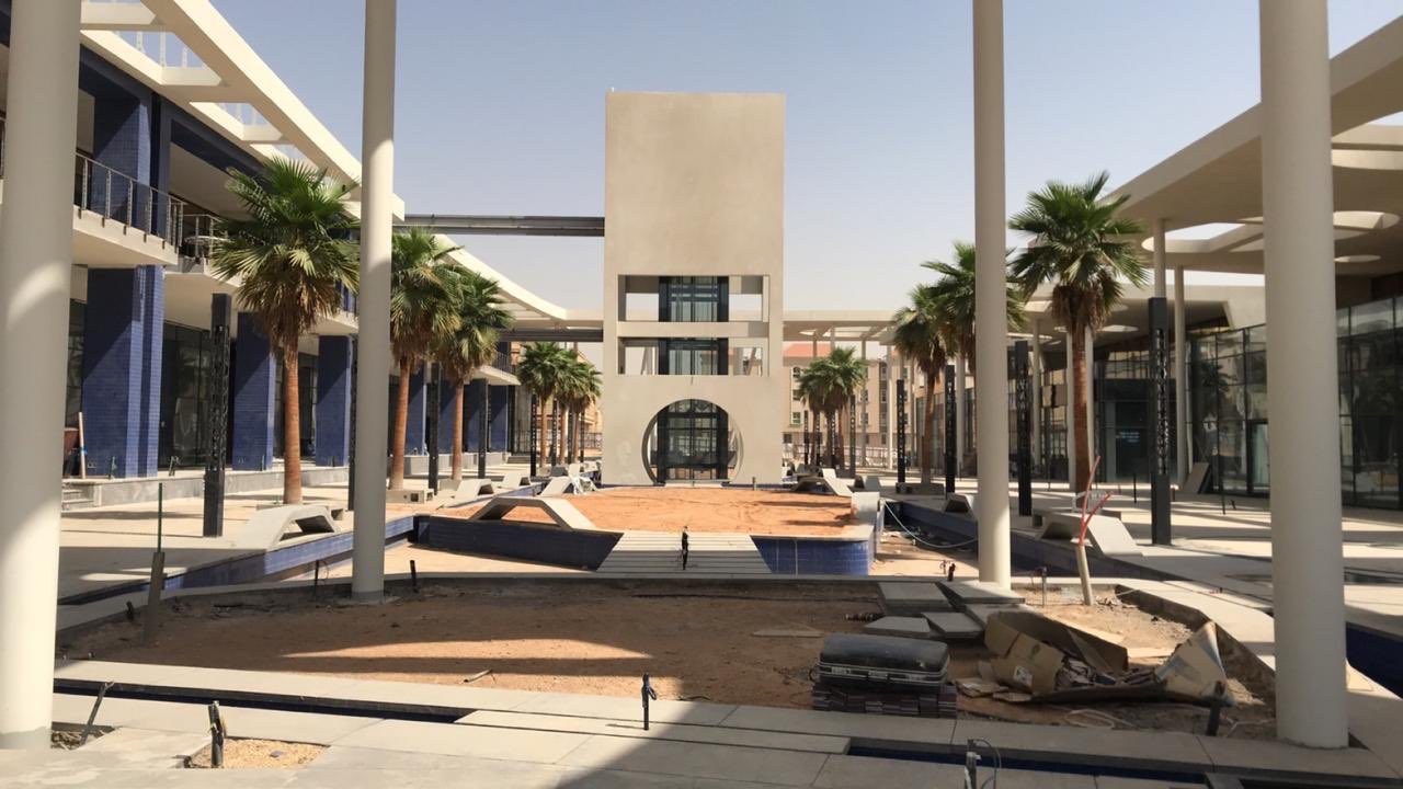 Commercial Plaza — Mixed-Use Courtyard Development, Riyadh